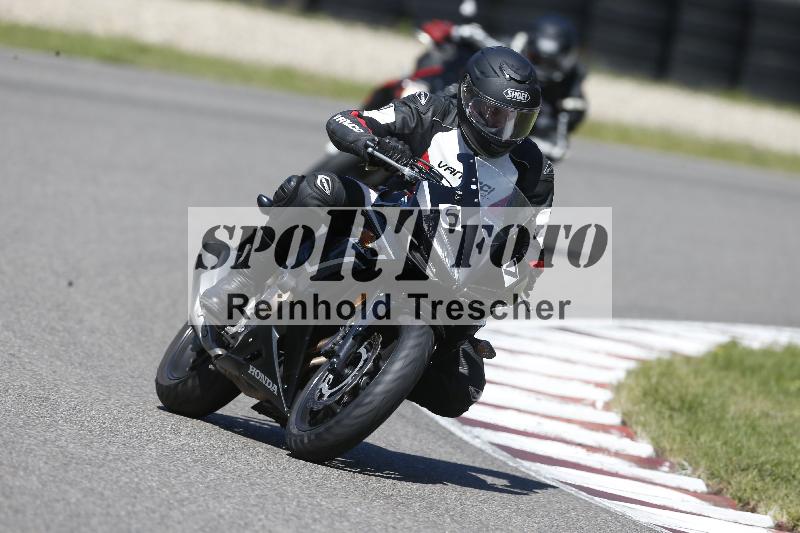 /Archiv-2025/48 25.08.2025 Cornu Master School ADR/blau-bleu/67